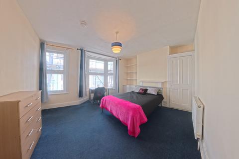 5 bedroom terraced house to rent, Caledonian Road, Brighton BN2
