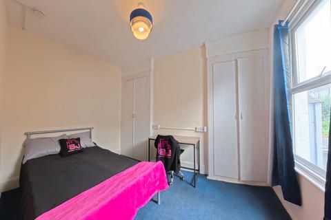 5 bedroom terraced house to rent, Caledonian Road, Brighton BN2