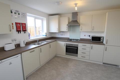 6 bedroom townhouse to rent, Slade Baker Way, Bristol BS16