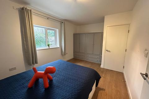 1 bedroom in a house share to rent, Dashwood Avenue, High Wycombe, HP12