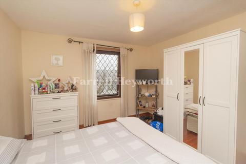 10 Crossdale Square, Lancaster, LA1 3QL