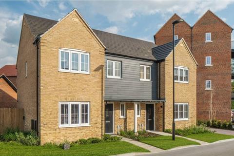 3 bedroom semi-detached house for sale, Rivermead Gardens, Alton, Hampshire