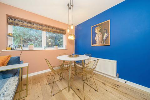 3 Burcham Close, Hampton, TW12 2EP