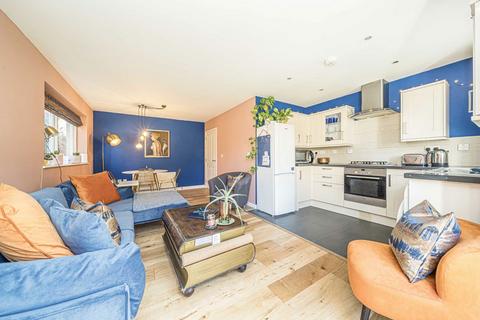 3 Burcham Close, Hampton, TW12 2EP