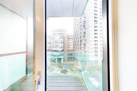 1 bedroom apartment to rent, Lightbox, Salford Quays M50