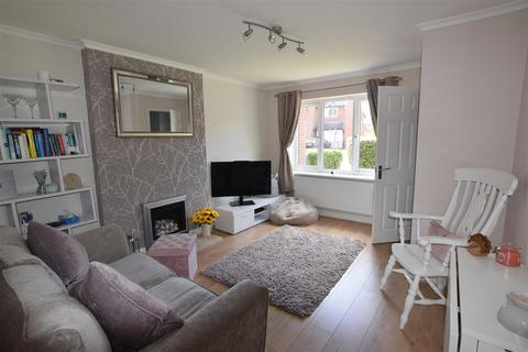 2 bedroom terraced house to rent, Weilerwist Drive, Leamington Spa, Warwickshire