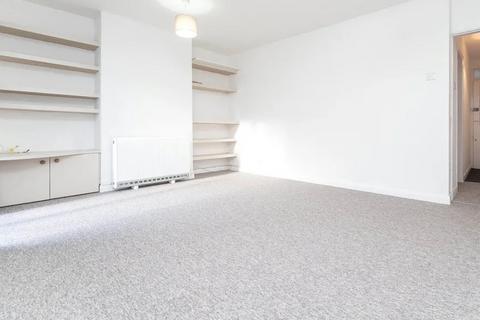 1 bedroom flat to rent, Aislibie Road, SE12