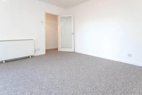 1 bedroom flat to rent, Aislibie Road, SE12