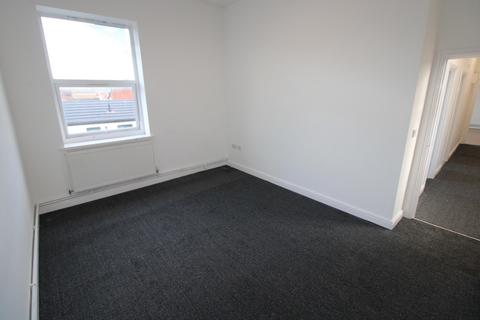 2 bedroom flat to rent, St Paul St West , Burton upon Trent DE14