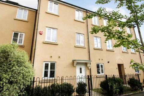 5 bedroom terraced house to rent, Wood Mead, Bristol BS16