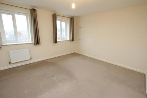 5 bedroom terraced house to rent, Wood Mead, Bristol BS16