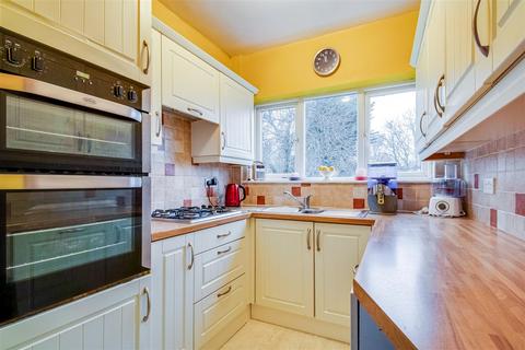 3 bedroom semi-detached house for sale, Horbury Road, Wakefield WF2