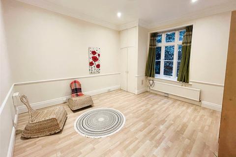 1 bedroom apartment for sale, Ray Park Road, Berkshire SL6