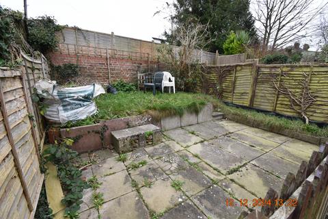 2 bedroom terraced house to rent, Dowell Street, Honiton EX14