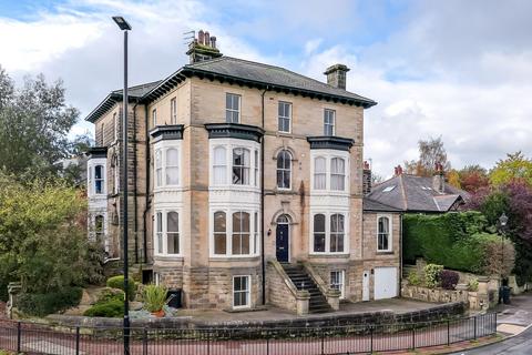 Leeds Road, Harrogate, HG2