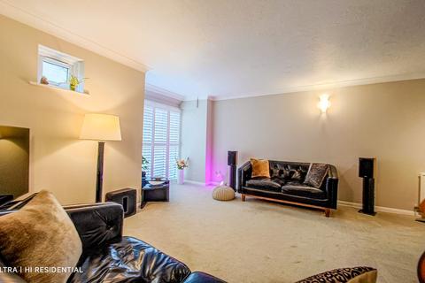 26 Watersmeet Way, London, SE28 8PU