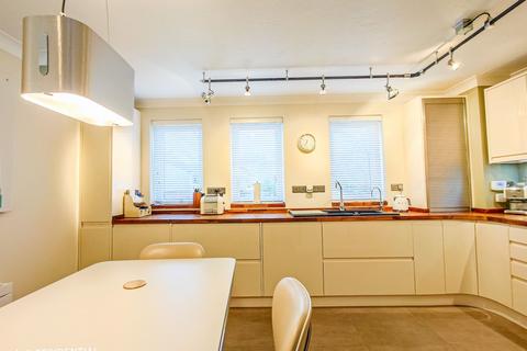 26 Watersmeet Way, London, SE28 8PU
