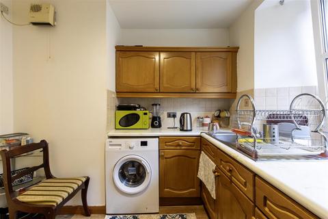 1 bedroom flat for sale, Kinnoull Street, Perth