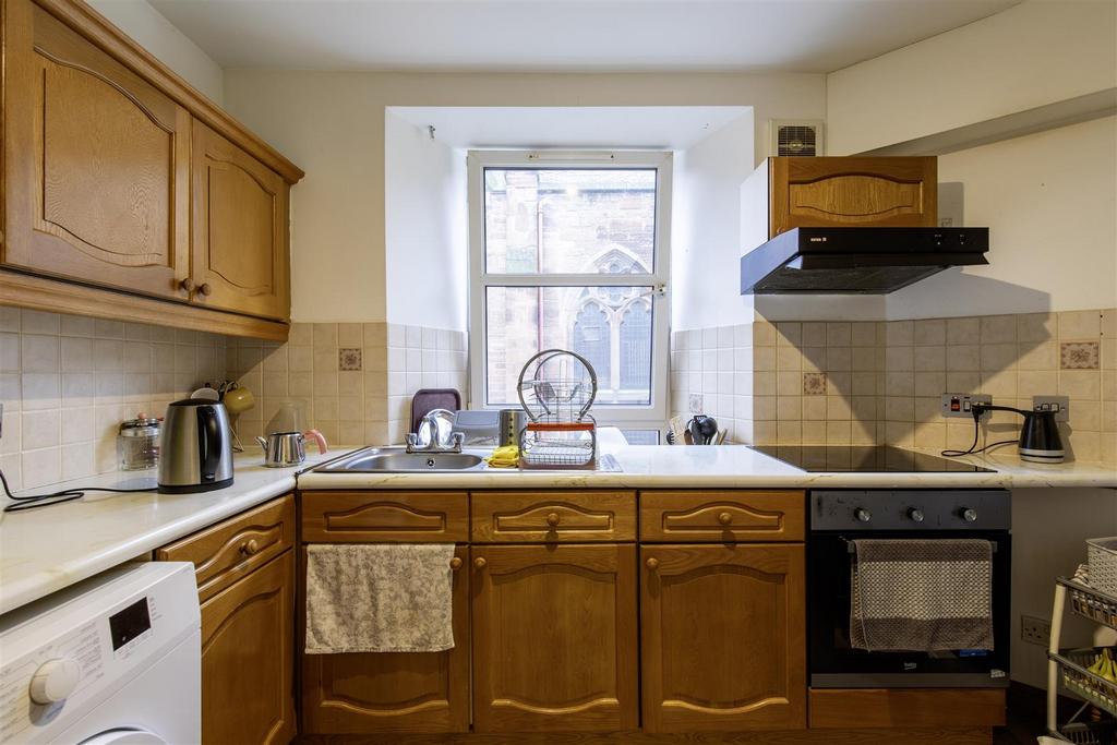 28 A Kinnoull Street Perth-6.jpg