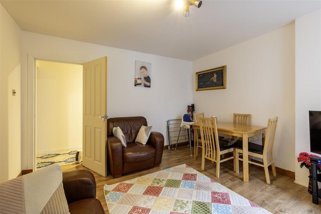 28 A Kinnoull Street Perth-16.jpg