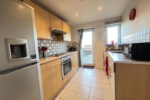 3 bedroom end of terrace house for sale, Sunnybank Street, Aberdare CF44