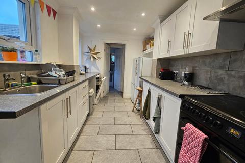 5 bedroom semi-detached house to rent, Hollingdean Road, BRIGHTON BN2