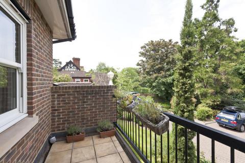 2 bedroom apartment to rent, Tudor Grange, 83 Oatlands Drive, Weybridge, KT13