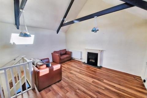 2 bedroom barn conversion to rent, Tregongeeves Lane, St. Austell