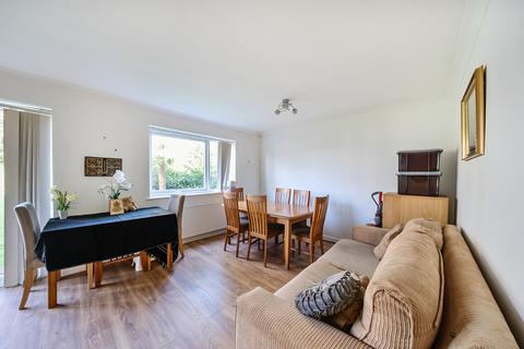 2 bedroom apartment for sale, Chesswood Way, Pinner, HA5