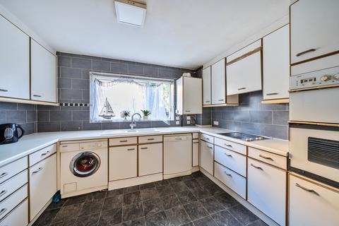 2 bedroom apartment for sale, Chesswood Way, Pinner, HA5