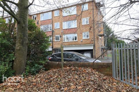 2 bedroom apartment for sale, Wisdons Close, Dagenham