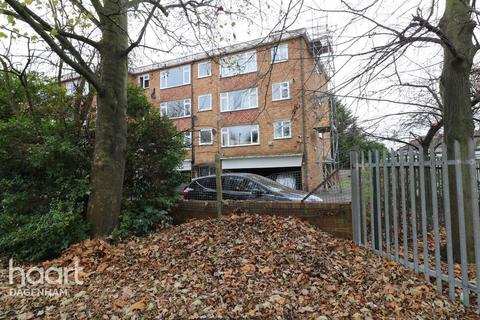 19 Wisdons Close, Dagenham, RM10 7HB