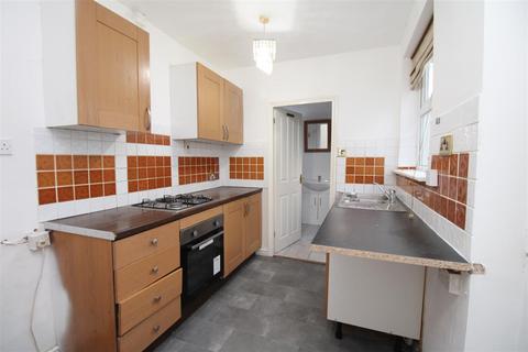 3 bedroom terraced house to rent, Queens Road, Peterborough