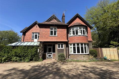 2 bedroom flat for sale, Rockdale Drive, Hindhead GU26