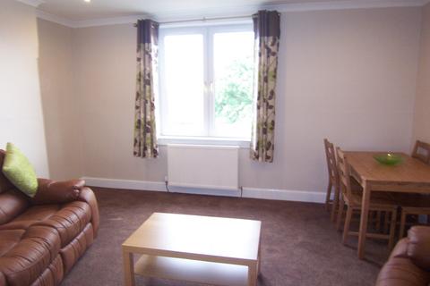 2 bedroom flat to rent, Clearburn Gardens, Edinburgh EH16