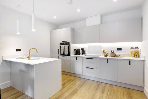 1 bedroom flat for sale, Oatlands Drive, Weybridge, Surrey, KT13