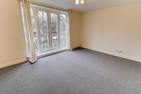 2 bedroom flat to rent, Guys Cliffe Avenue, Leamington Spa