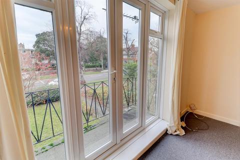 2 bedroom flat to rent, Guys Cliffe Avenue, Leamington Spa