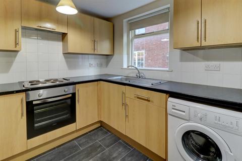 2 bedroom apartment to rent, Smith Street, Warwick CV34 4JA