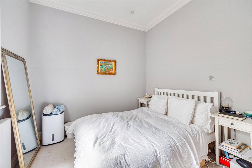 Apartment in London - View 2