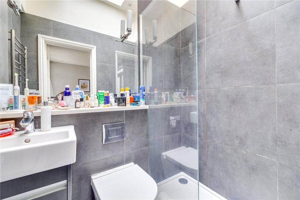 Apartment in London - More