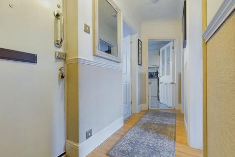 1 bedroom flat for sale, Western Road, Lancing, BN15 8RT