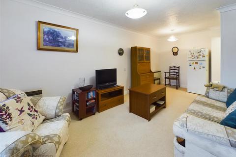 1 bedroom retirement property for sale, Brighton Road, Crawley