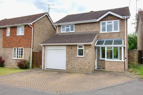 4 bedroom detached house for sale, Ashlea, Hook RG27