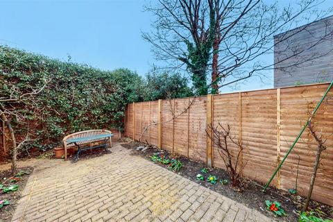 3 bedroom house for sale, Fawe Park Road, London