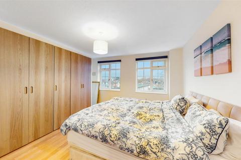 3 bedroom house for sale, Fawe Park Road, London