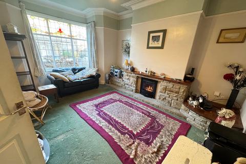 3 bedroom end of terrace house for sale, Avondale Road, Shipley, West Yorkshire