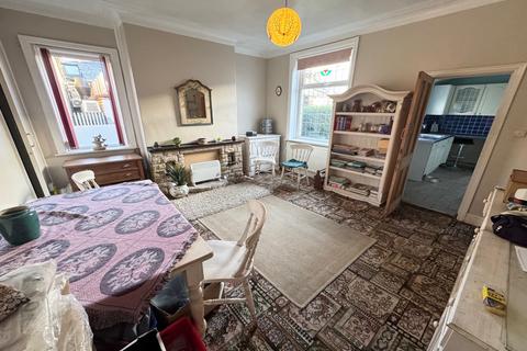 3 bedroom end of terrace house for sale, Avondale Road, Shipley, West Yorkshire