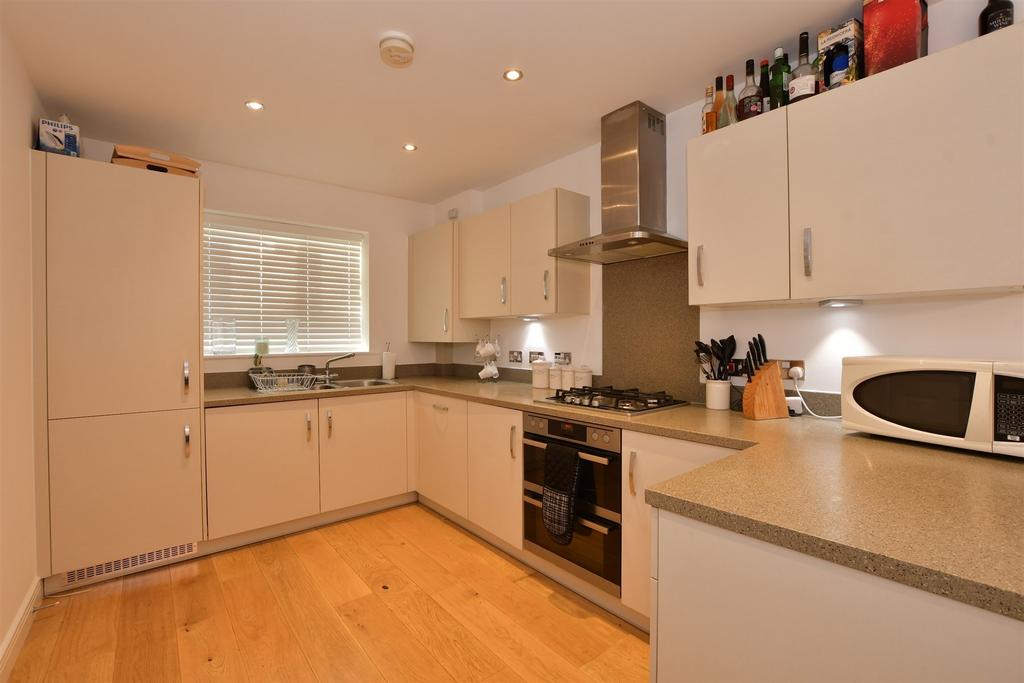 Kitchen/ Dining Room