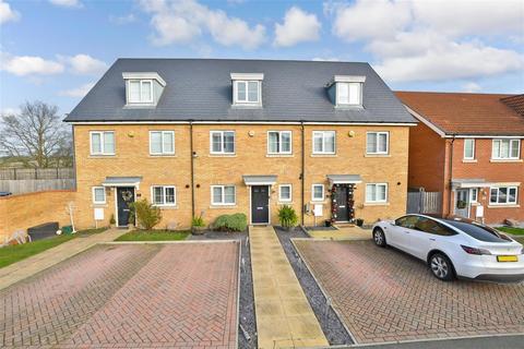 4 bedroom townhouse for sale, Warwick Crescent, Laindon, Basildon, Essex